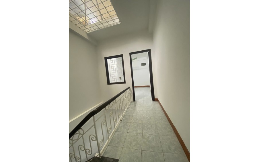 Cho thuê nhà ngõ ô tô Hồ Đắc Di- Đống Đa, 45m2, 3 tầng - Giá 15 Triệu/tháng